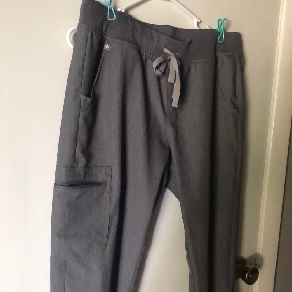 FIGS scrub pants